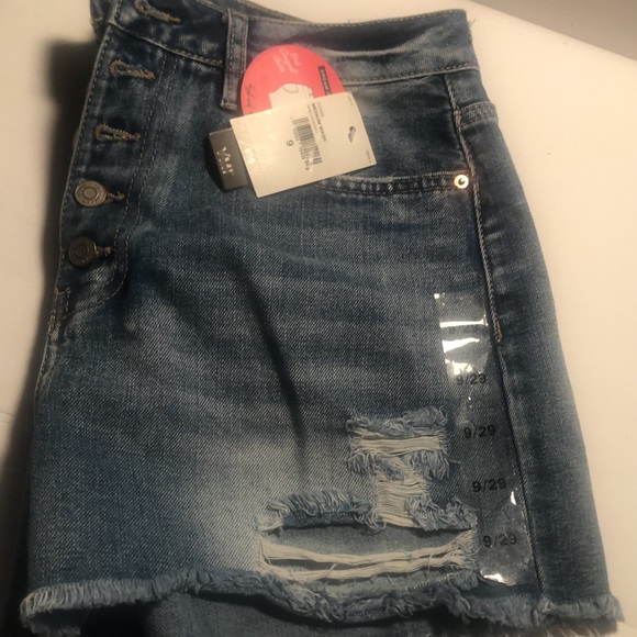 Dream button fly distressed shorts - Picture 10 of 12